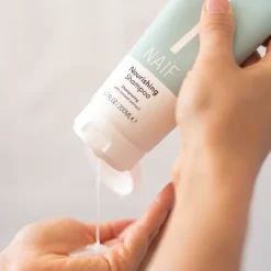 Naif Nourishing Shampoo